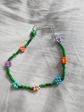 Handmade Green Beaded Flower Choker Necklace